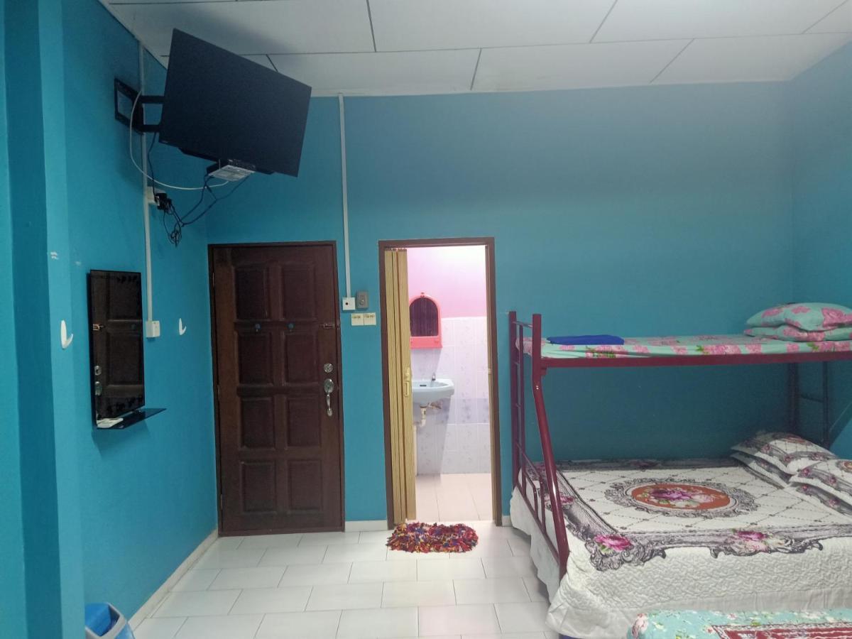 Homestay Roomstay Muar Srizahrani Exterior photo