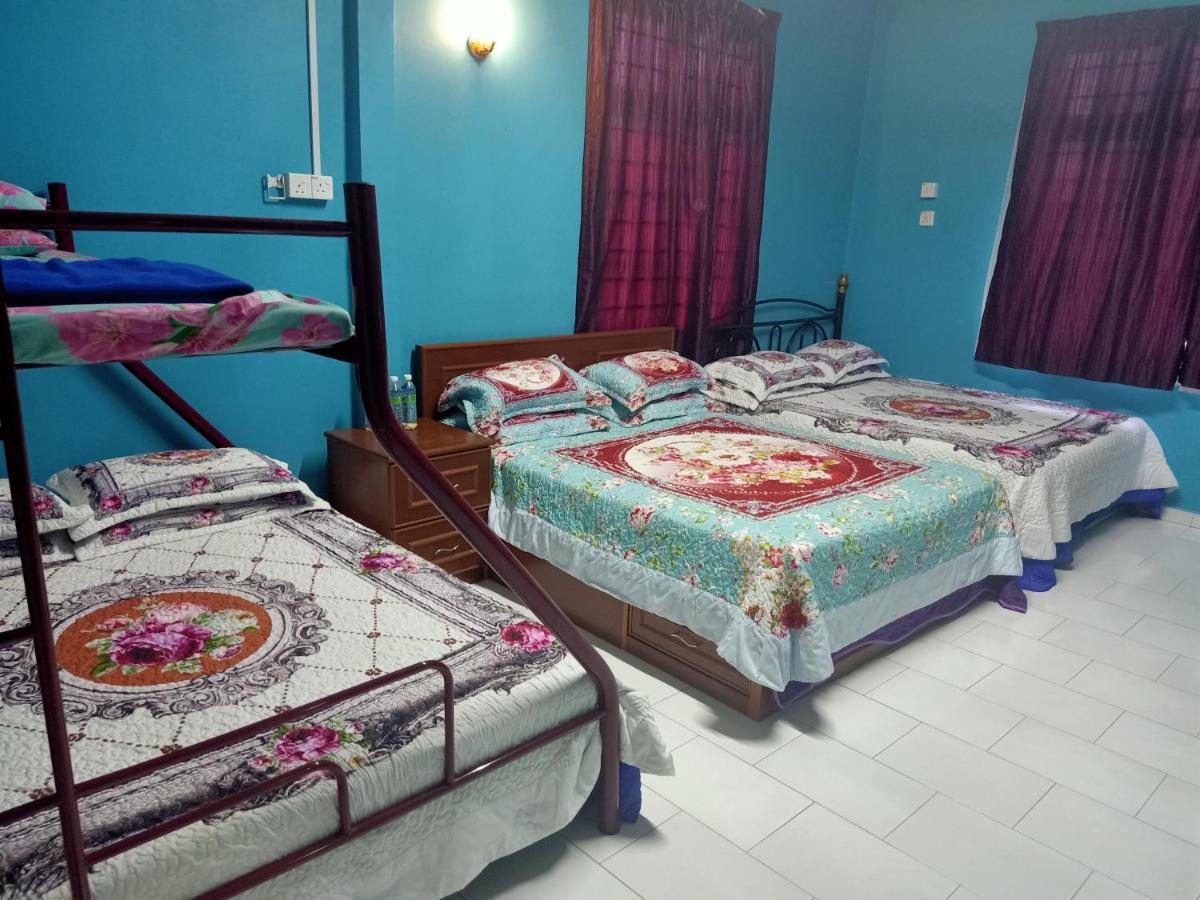 Homestay Roomstay Muar Srizahrani Exterior photo